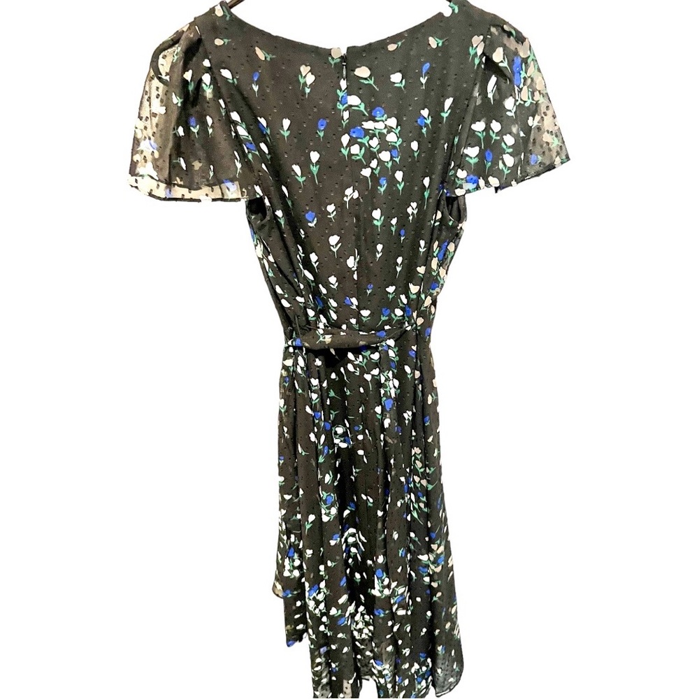 DKNY Spring Dress - Picture 6 of 7